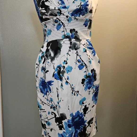 Bisou Bisou White and Blue Floral Midi Dress Women's Size 6 With Pockets - Picture 6 of 16